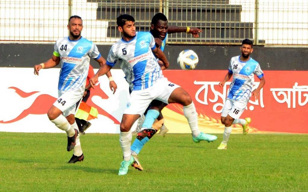 থ্যাঙ্কগডের হ্যাটট্রিকে জয়ে ফিরল চট্টগ্রাম আবাহনী