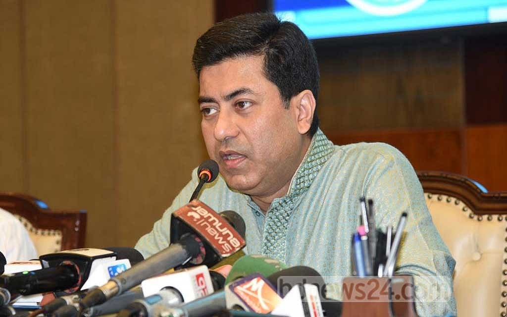 ঢাকা দক্ষিণ সিটির মেয়র শেখ ফজলে নূর তাপস সরকার পতনের আগে থেকেই লাপাত্তা। তিনি দেশের বাইরে চলে গেছেন বলে গুঞ্জন আছে। 