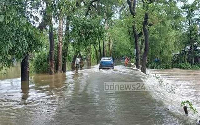 বছরের মাঝামাঝিতে বন্যা ভুগিয়েছে বিভিন্ন এলাকার মানুষকে 