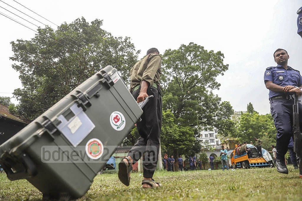 Although these machines were said to have a lifetime of 10 years, most of the EVMs was out of order in five years.