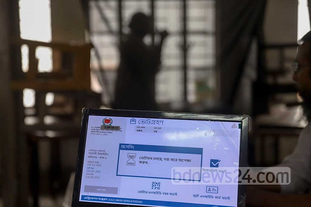 রক্ষণাবেক্ষণের ঝামেলায় ইভিএমের একটি বড় অংশই অকেজো হয়ে গেছে।