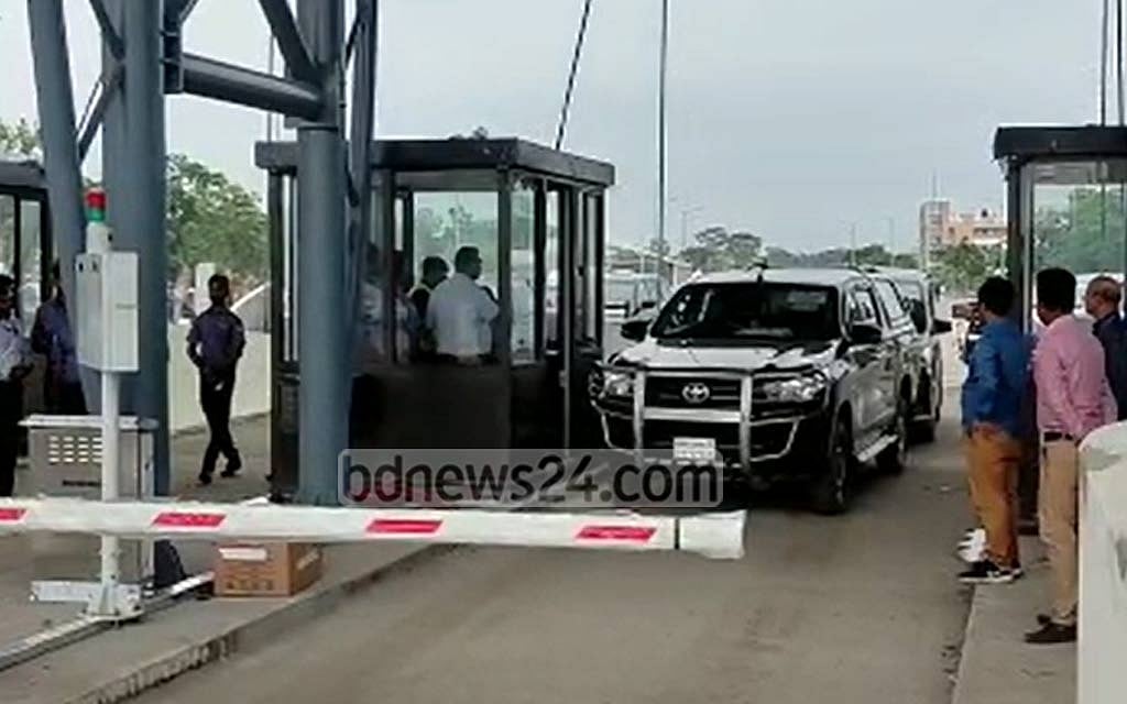 হরতাল-অবরোধের প্রভাব ৩ সেতুর টোলে